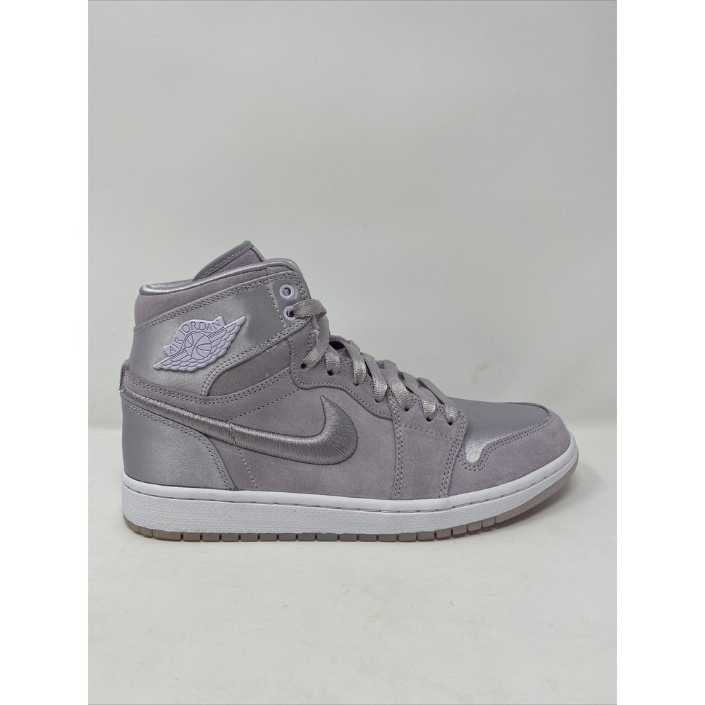 Nike Air Jordan 1 Retro High Barely Grape Women's Size 9.5 AO1847-545